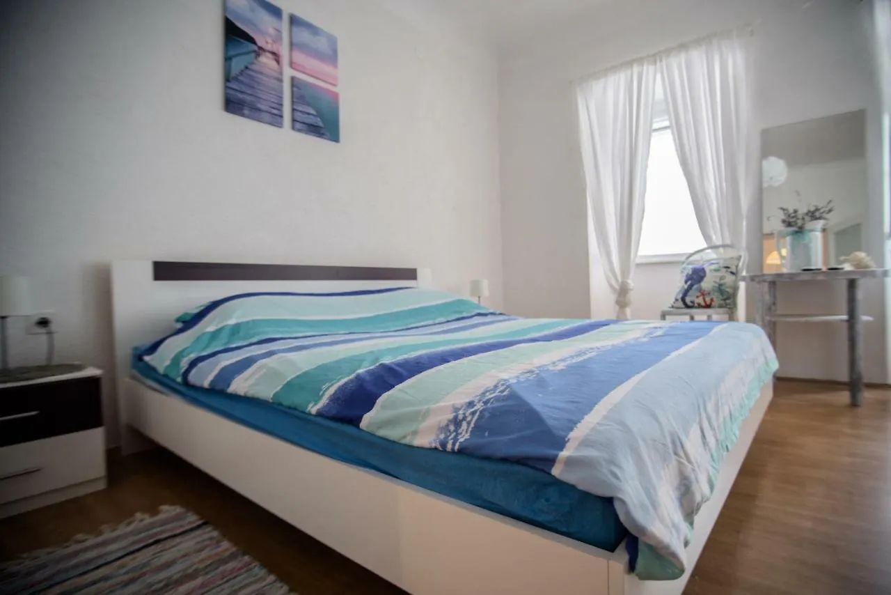Apartment Dolores Cres